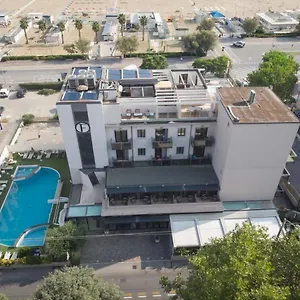 4* Hotel Ferretti